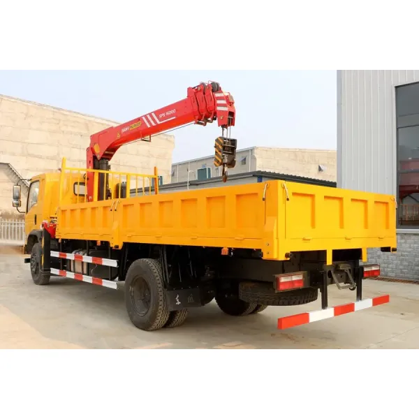 Light Duty Tow 8t Truck with Rotating Arm Crane