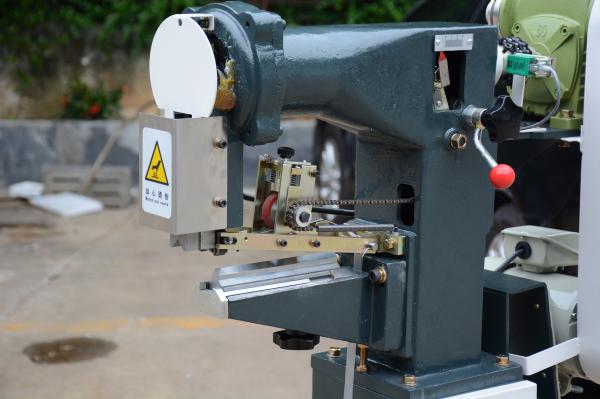Box Corner Pasting Machine / Semiautomatic Corner Pasting Machine