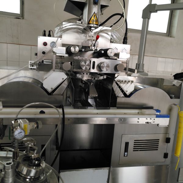 0.5インチのCSのゲームのための小さいペイントボールのカプセル封入機械/カプセルの製造業機械