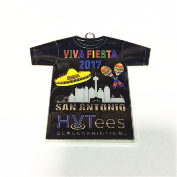 Metal enamel medal in the form of a T-shirt as a commemorative item