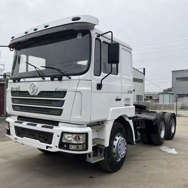 Heavy Used Tractor Trailer Trucks Sinotruck 6x4 10 Wheeler manual diesel