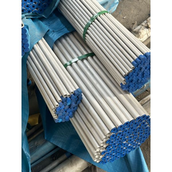 SCH10 SCH20 Stainless Steel Seamless Pipes SS321 Seamless Steel Round Pipe