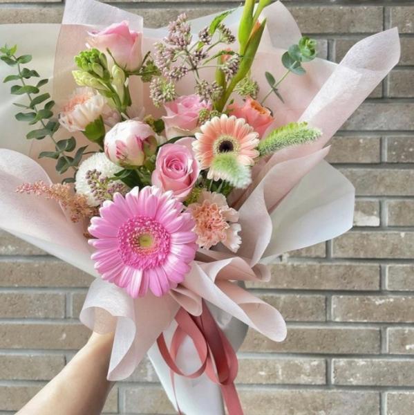 Flower Wrapping Paper for Fashionable Packaging 58*58cm Decorative Roll Milk Cotton Inner Lining Floral Materials Gift Box