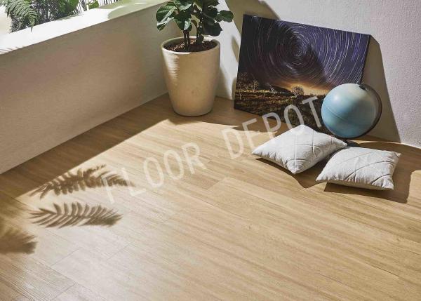 Environmental Protection LVT Vinyl Flooring , Luxury Vinyl Tile Kitchen Embossed Surface