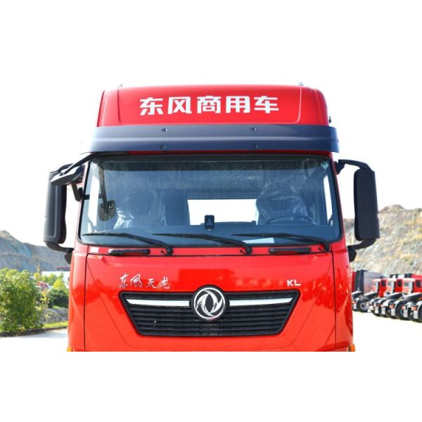 Half a Row Seat Rows Dongfeng Tianlong KL 385 HP 4X2 Tractor Trucks with Touch Screen