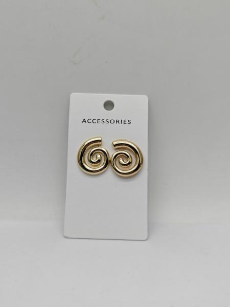 Stylish Swirl Women Mental Stud Earrings