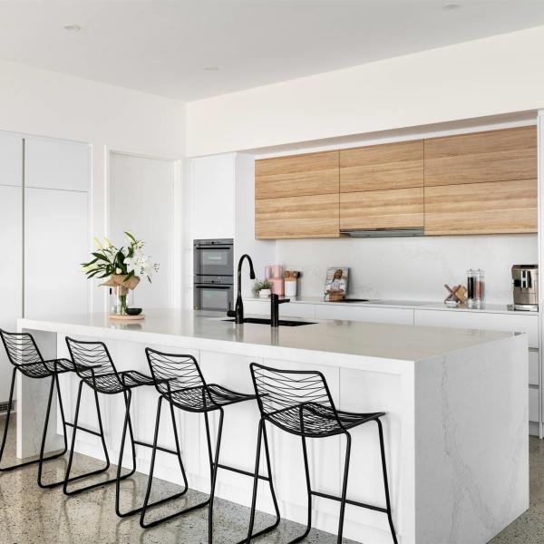 Matte White Plain Matte Beige Wood Shaker Kitchen Cabinets