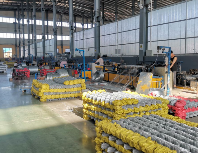 Electric Galvanized Wire Diamond Chain Link Fence 60mm X 60mm Hole