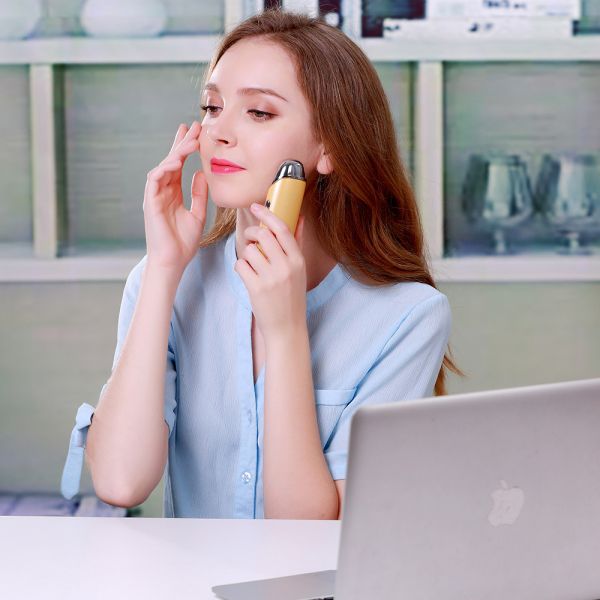 3 IN 1 Beauty Facial Hydrating Massager,Skin Water Test ,Vibration Massager GK-SP01