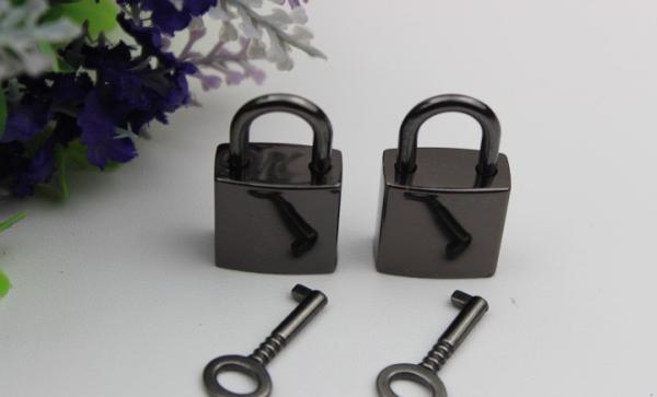 Handbag hardware wholesale light gold zinc alloy metal decorative lock and key