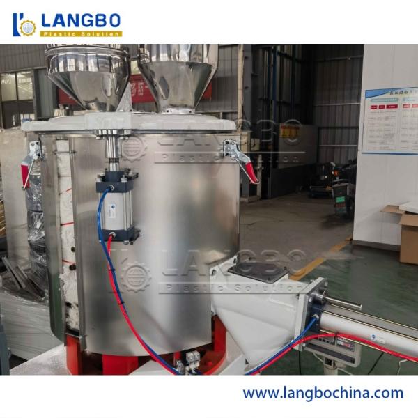 Extrudeur de mélangeur de poudre en PVC Système pneumatique de transport de mélangeur d'alimentation automatique