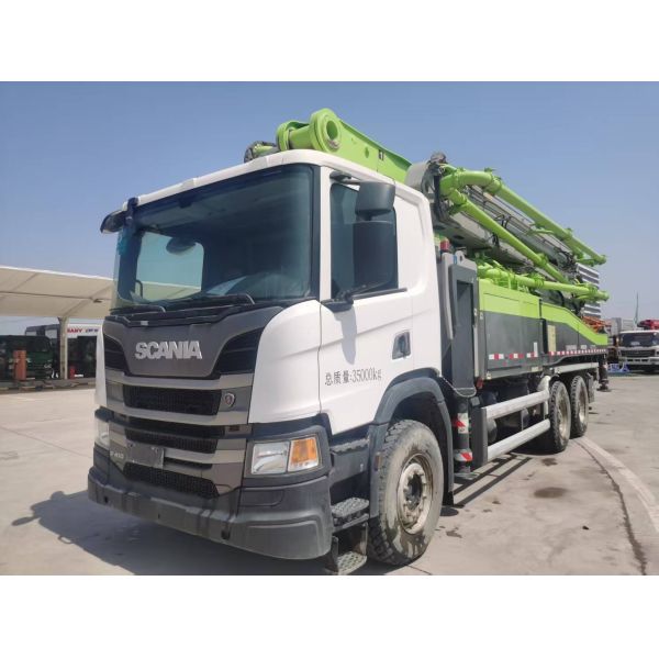 Camión bomba de hormigón Zoomlion 52m usado de 2020 (chasis Scania de 3 ejes) en buenas condiciones
Entrega inmediata | Diseño de alto rendimiento