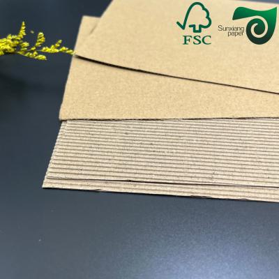 FSC 502 mm 693 mm Hojas de cartón corrugado de flauta negra E para embalaje de cartón