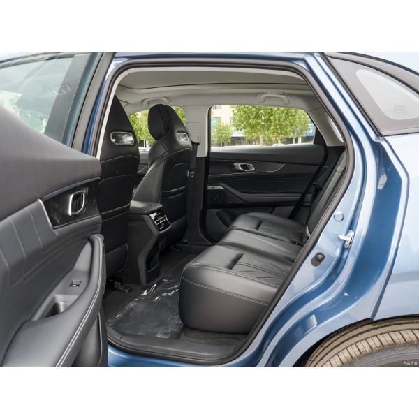 2023 Changan UNI-K 2WD/4WD Version 5 Seats Large Space SUV 2.0T Gasoline HEV Vehicle