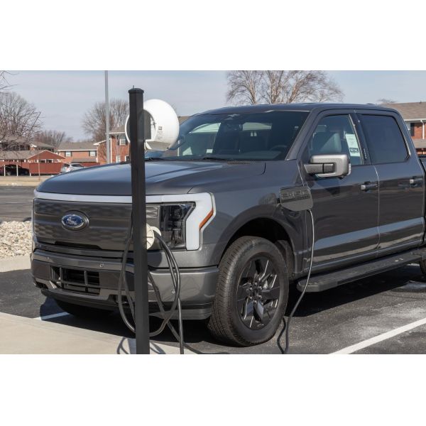 Электрический автомобиль Ford F-150 Lighting чисто электрический пикап с большим диапазоном и огромным хранилищем