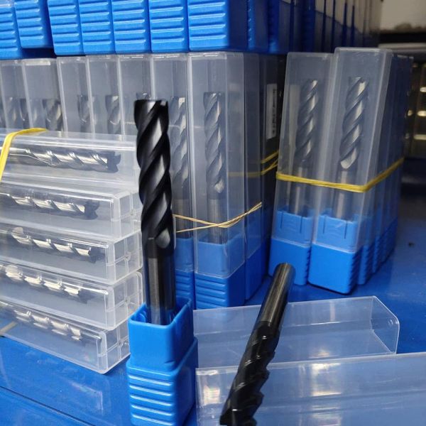 4 Flutes Solid Tungsten Carbide End Mill HRC50 For Stainless Steel