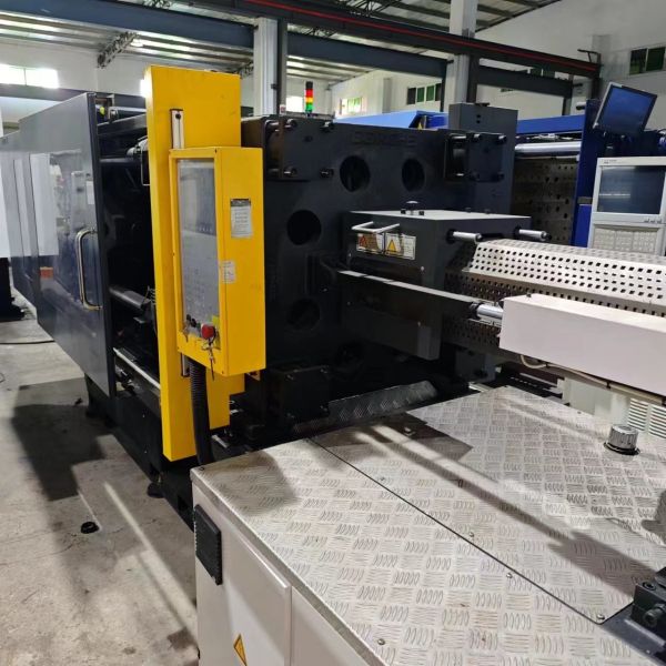 BS320-III Servo Motor Borche Injection Molding Machines Horizontal