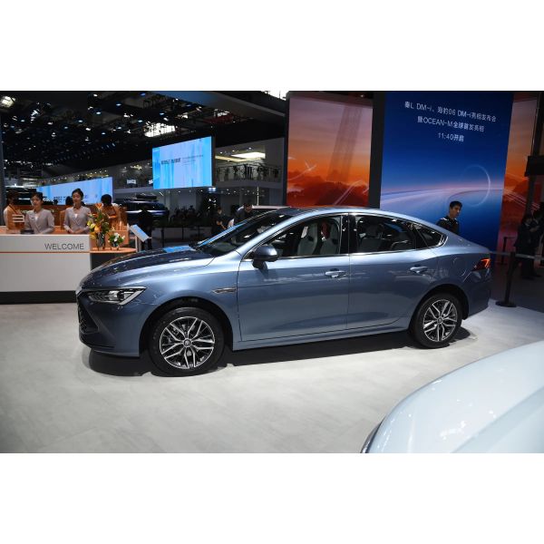 Spacious 5-Seater Compact Sedan BYD Qin Plus Dm-2024 Dm-I Honor Version 120Km PHEV Car