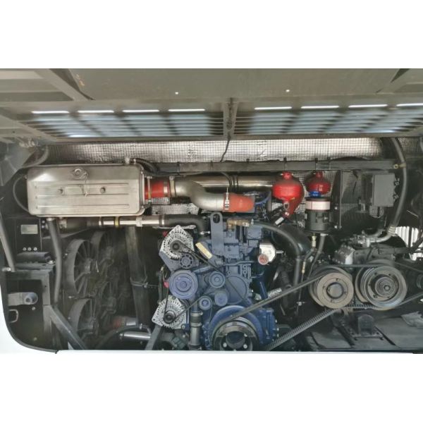 32 / 92 Seats Used Yutong City Bus Zk6105 With CNG Fuel For Public Transportation