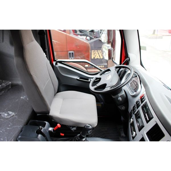 FAW J6M Heavy Duty Truck Trailer 350 HP Tractor 4X2