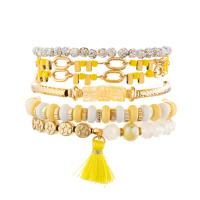 O ouro chapeou braceletes frisados feitos a mão amarelos da borla do elo de corrente ajustou o encanto de DIY para mulheres