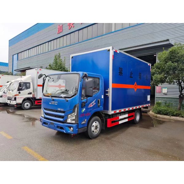 Dongfeng 4x2 6-ton, 8-ton, and 10 Ton Blasting Equipment Transport Vehicles for Sale