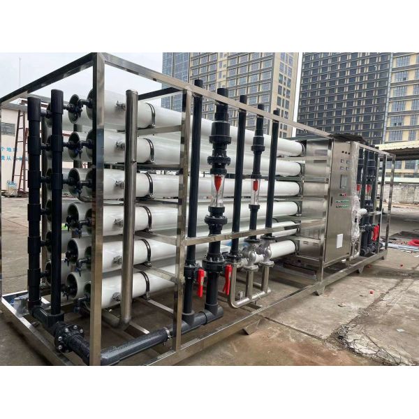 Stainless Steel High Salt Reject Brackish Water Treatment Machine With 60m3/hour Reverse Osmosis Syste