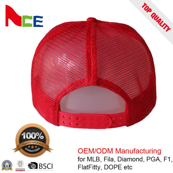 Beau chapeau vide rouge de camionneur de maille, 5 chapeaux du panneau des hommes de la meilleure qualité de conception