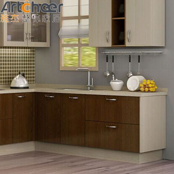 Cubierto de la cocina moderno para el hogar contemporáneo