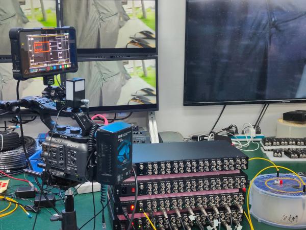 Rack Mounted 12G SDI Video to Fiber Converter with 16 Channels and LC Connector for SMPTE and UHDTV
