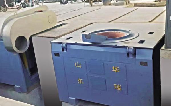 Hydraulic station type steel shell furnace