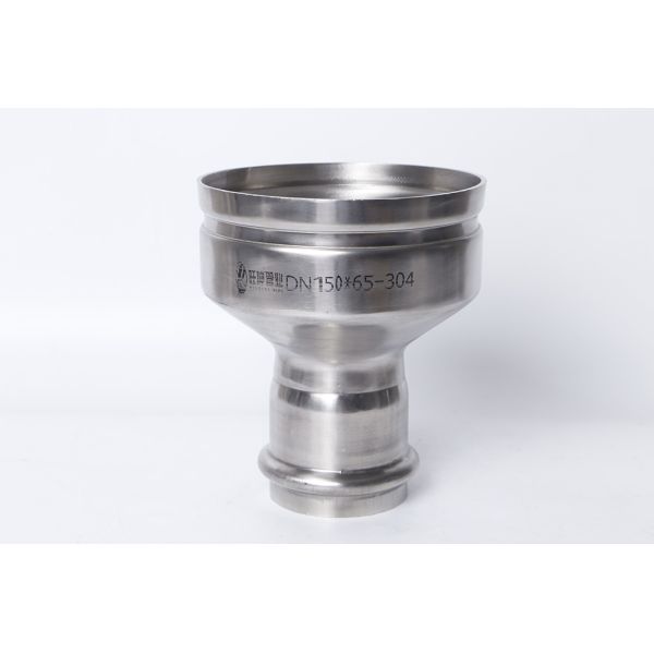 Acero inoxidable soldado pulido con ranuras para agua potable