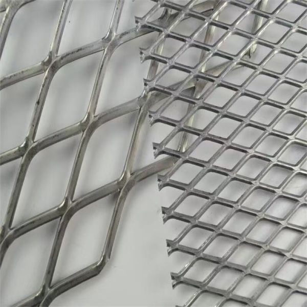 Heavy Gauge 6mm Thickness Expanded Metal Mesh with 50×100mm Openings for Industrial Walkway and Work Platform