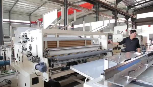 380V 50Hz 3Phases Toilet Paper Roll Machine 2150mm Kitchen Tissue Paper Machine