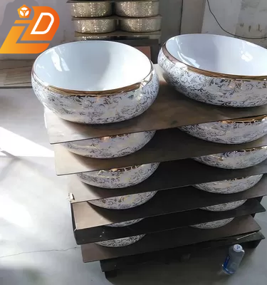 Customized Magnetron Sputtering PVD Vacuum Coating Machine For Metal Colors