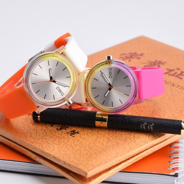 Выдвиженческий дозор спорт силикона элегантности для логотипа Дебоссед дам