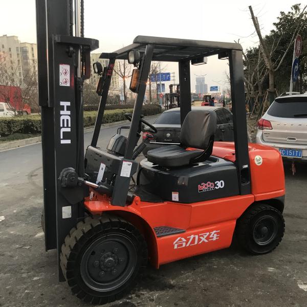 3 Ton Used Diesel Forklifts with 3stages by HELI Perfect for Transporting Heavy Pallets and Machinery