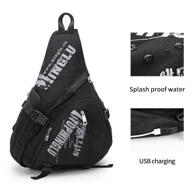 Fábrica de atacado de moda estudantil USB carregamento de mensageiro personalizado saco à prova d'água bicicleta desporto Sling saco de peito homens