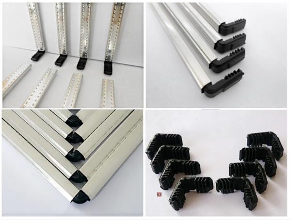 Double glass plastic connector for aluminum spacer bar