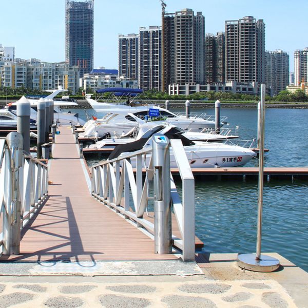 Durable Marine Aluminum Gangways Ramps For Marina Floating Dock Pontoon Boat Use