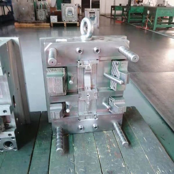 ODM DIN2312 Plastic Injection Mold For ABS Plastic Auto Parts