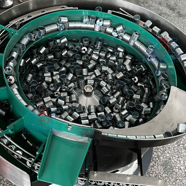 SUS304 Нержавеющая сталь Купа питательная машина Железная труба Вибрационная купа питание