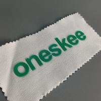 Vêtements personnalisés de luxe 3D Logos en silicone haute densité fer doux sur transfert de chaleur patchs pour T-shirt