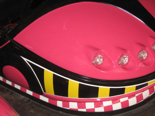 Durable 48V Electric Bumper Cars 230W Motor Power Anti Collision Tire