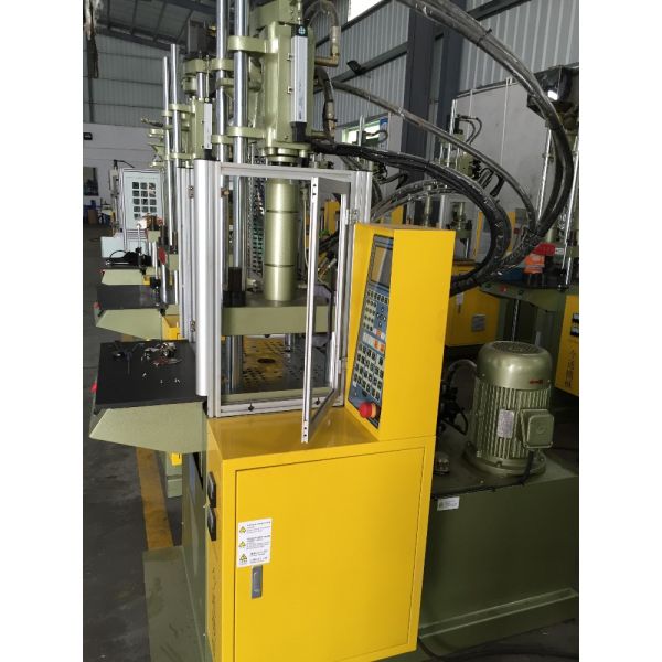 45T Robot Plastic Vertical Injection Moulding Machine With 45mm Ejector Stroke