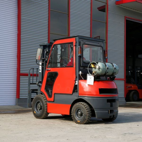 EPA Certified LPG Forklift for American Market Min. Width of Right Angle Channel 2120