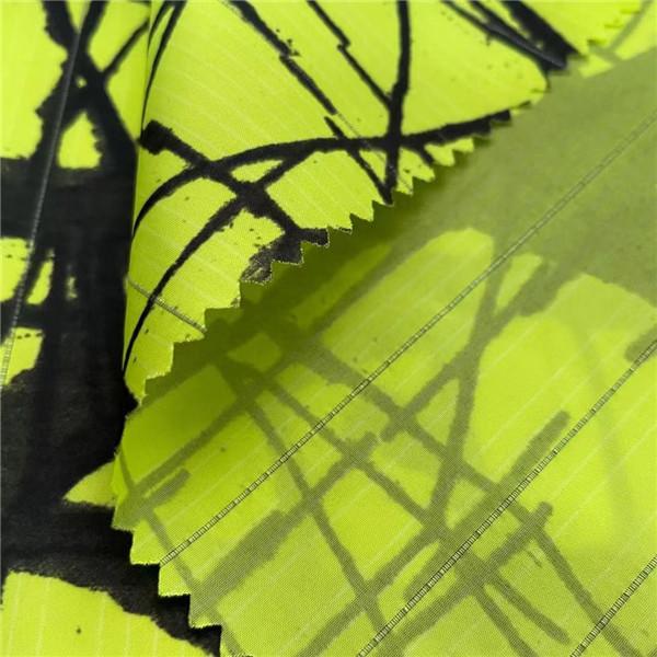 100% Polyester Transfer Printed Imitation Memory Winter Jacket Fabric 50D*50D 70gsm 150CM Water-Proof UPU Coated
