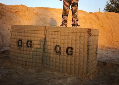 A areia encheu barreiras 50x50mm militares recuperáveis de Hesco