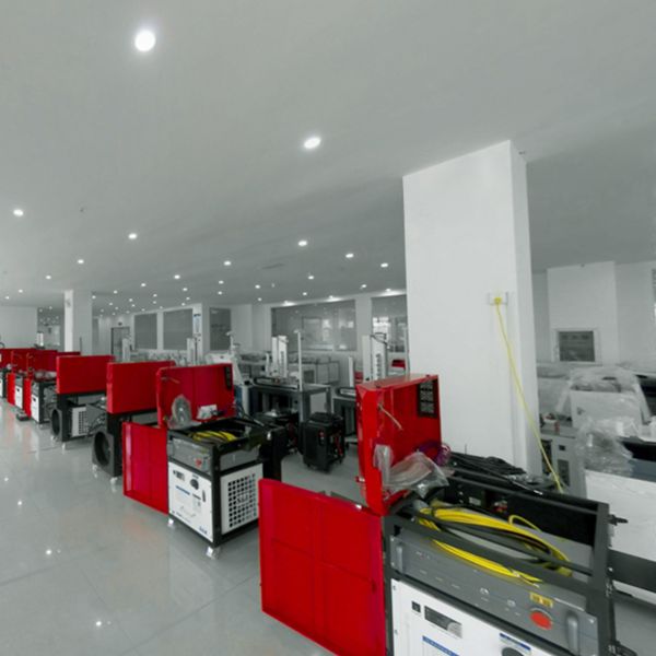 Metal Sheet And Tube Laser Cutting Machine 2000W 3000W For Instrument Profiled Cutting