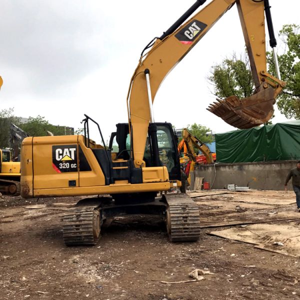 20 Ton Used Caterpillar 320 Gc Excavator in Good Condition Original Hydraulic Cylinder
